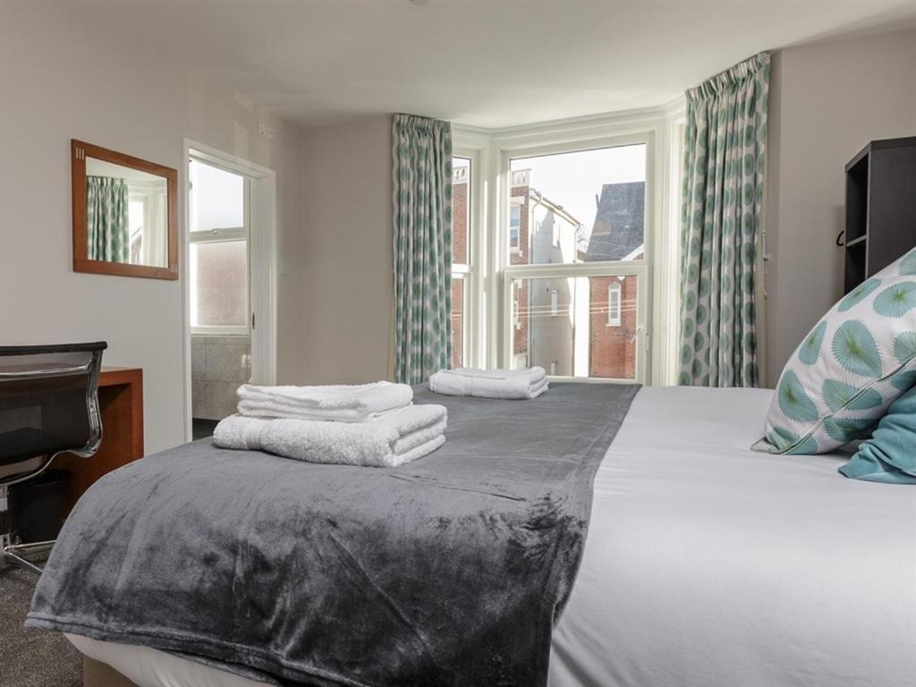 Blue Star House Hotel Portsmouth Ngoại thất bức ảnh