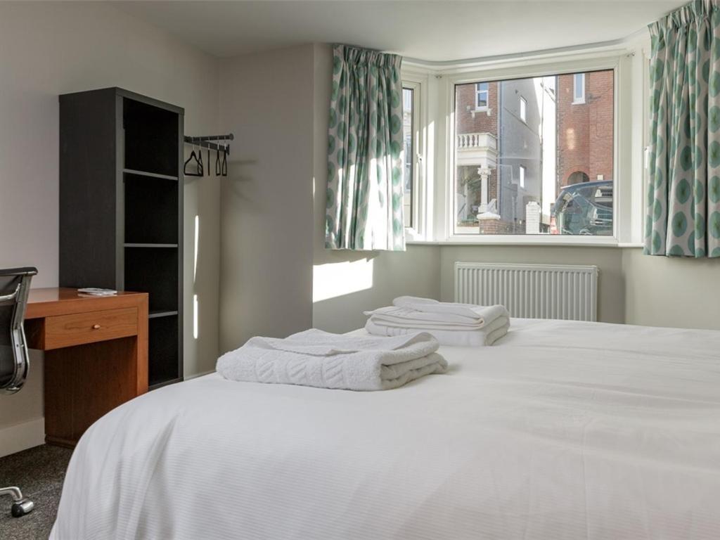 Blue Star House Hotel Portsmouth Ngoại thất bức ảnh